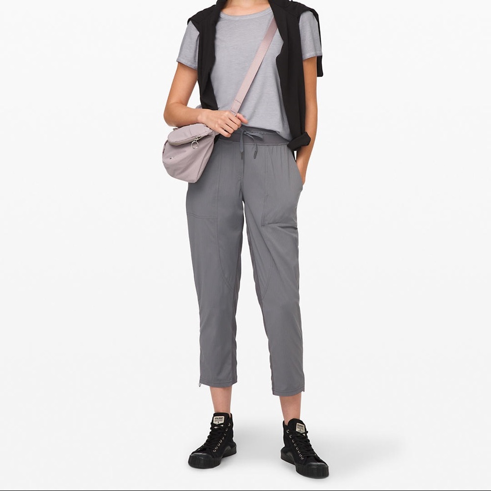 NWT Lululemon Dance Studio Crop